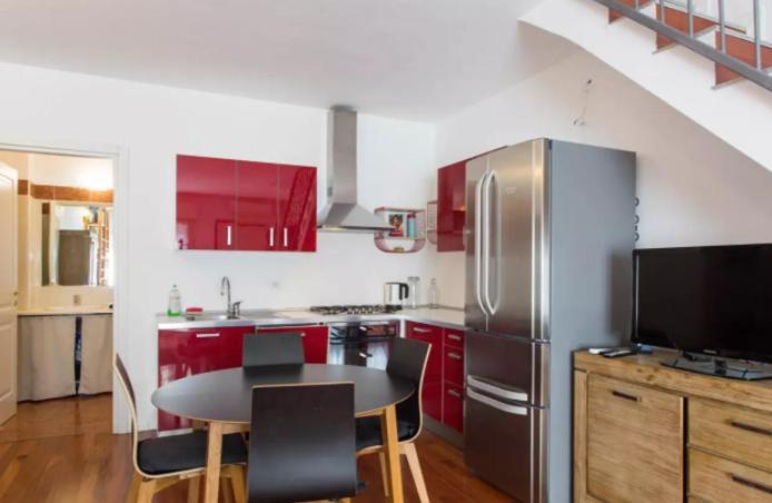 Vintage Apartment In Corvetto Area Милано Екстериор снимка