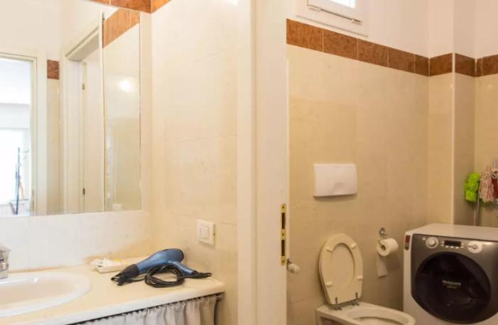 Vintage Apartment In Corvetto Area Милано Екстериор снимка